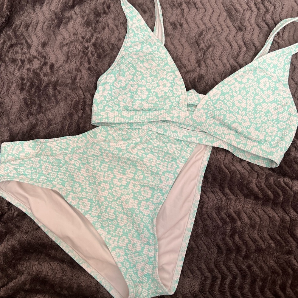 SWIM SUIT